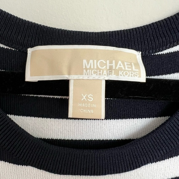 💕 Michael Kors stretchy form fitting dress size XS - Picture 3 of 5
